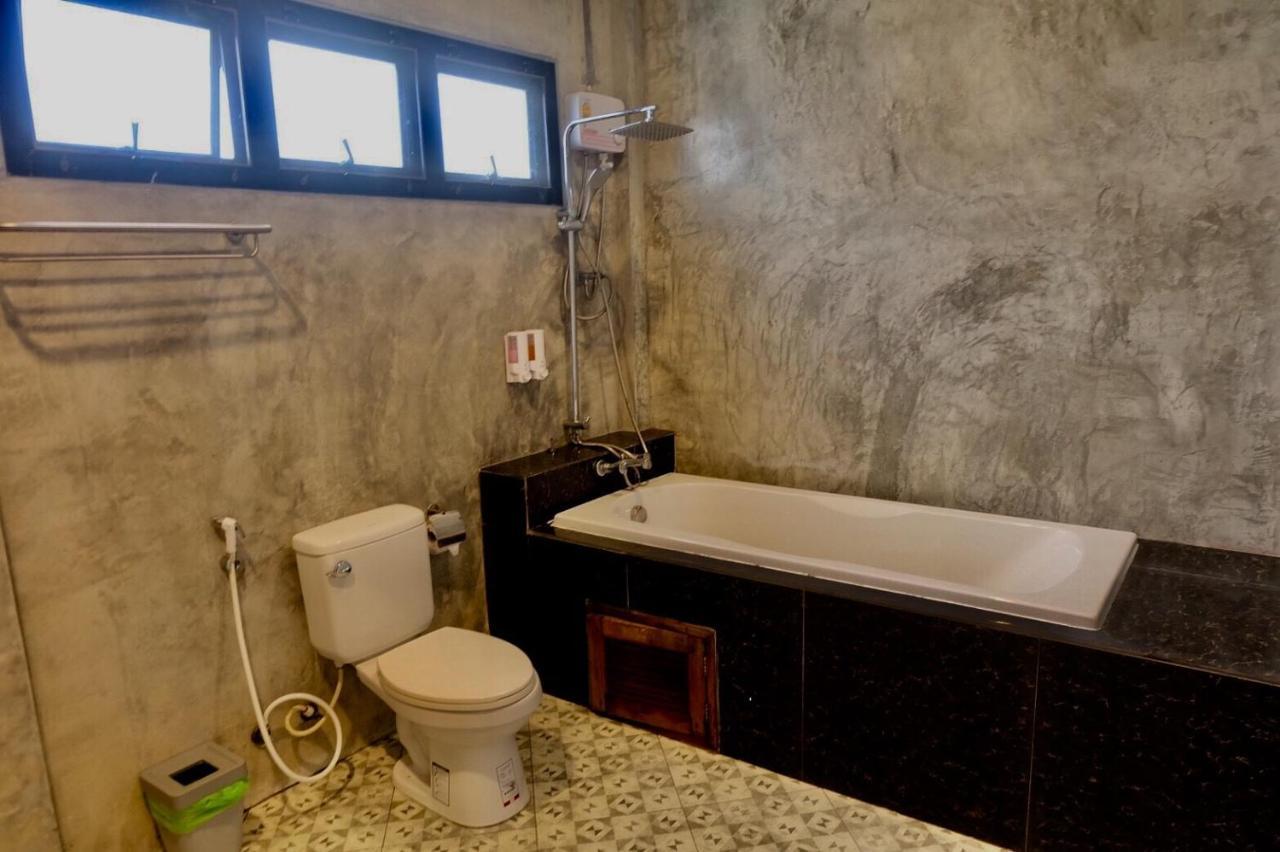 BK Place Hotel Bueng Kan Eksteriør billede